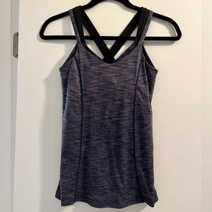 Lululemon tank w/ built in Bra